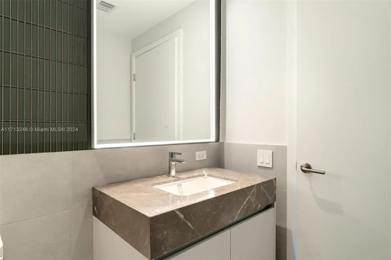 500 Alton Rd 2207, Miami Beach, Florida, United States. - Photo 8