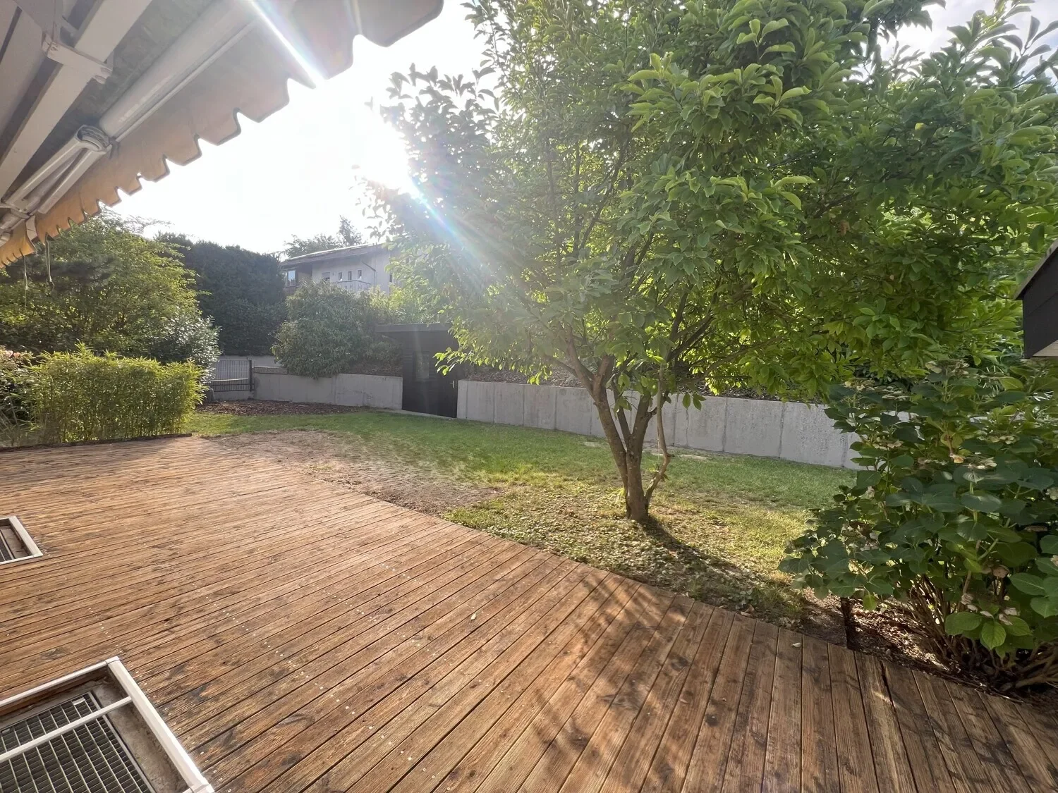 Exterior photo 3