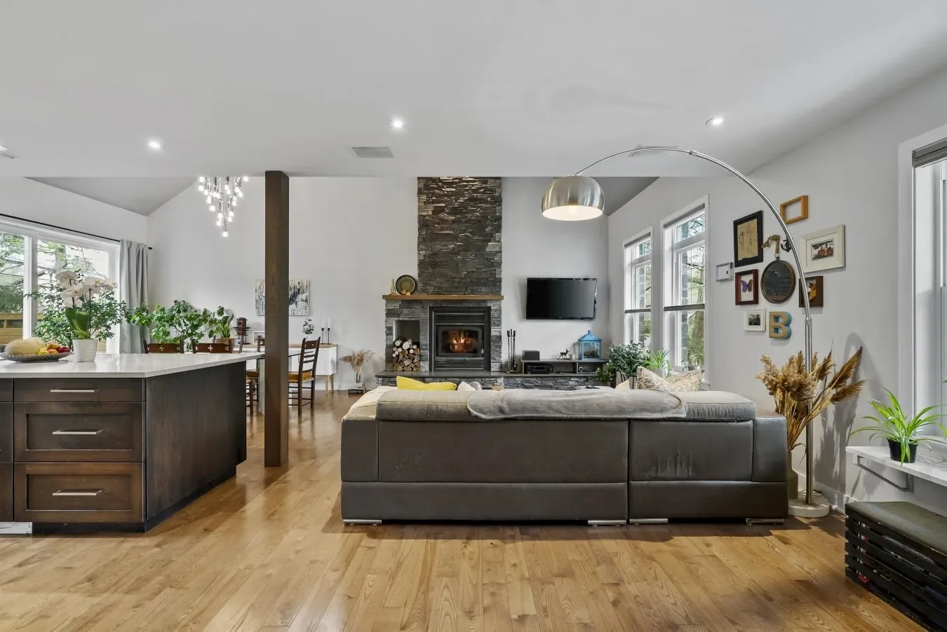 365 rue Rose, Otterburn Park, Quebec, Canada. - Photo 4