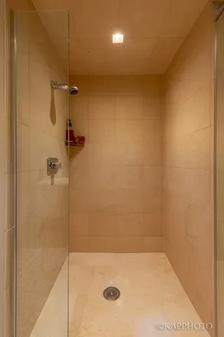 201 West Grand Avenue , 1001, Chicago, IL 60654, Chicago, Illinois, United States. - Photo 27
