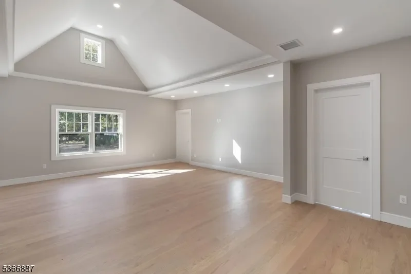 520 Clinton Ave, Wyckoff Twp., NJ 07481, Wyckoff, New Jersey, United States. - Photo 30