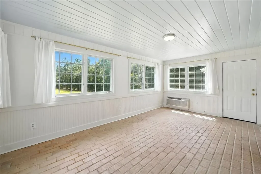 1092 Old Lathemtown Road, Canton, Georgia, United States. - Photo 16
