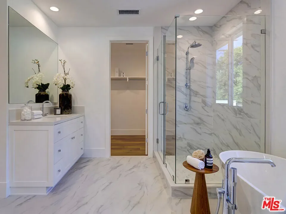 4747 Ambrose Avenue, Los Angeles, California, United States. - Photo 19