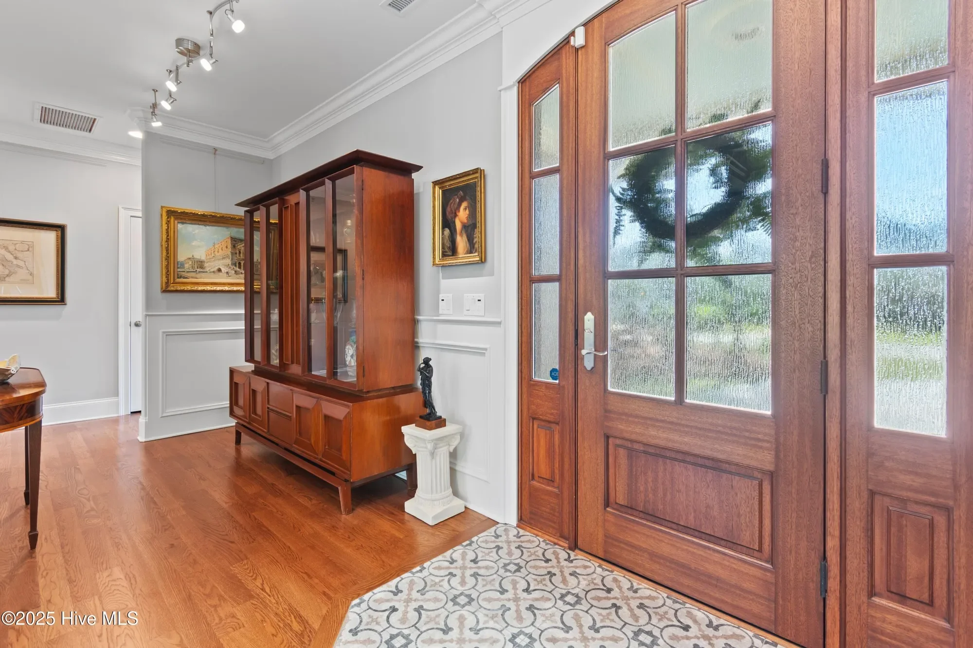 Gallery photo 10