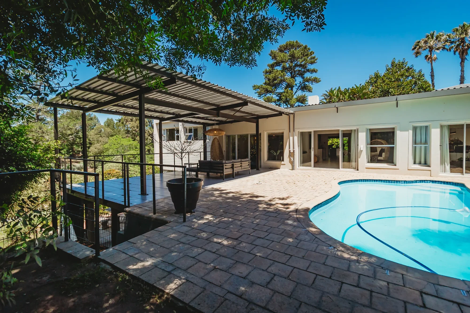 Exterior photo 10