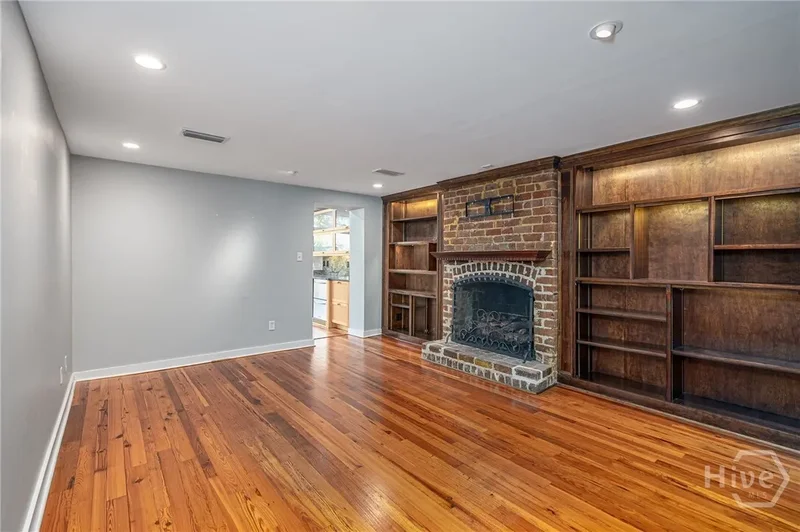 108 W Gordon Street, Savannah, Georgia, United States. - Photo 20