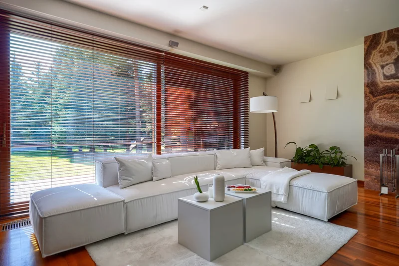 LUXURIOUS SMART HOME WITH SPA & POOL – WARSAW WESOŁA