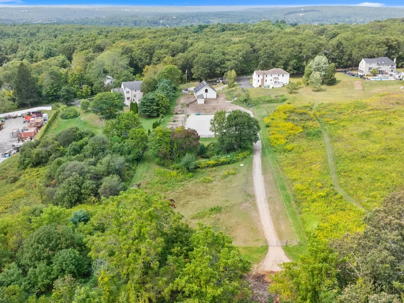 6 Wood St , Upton, MA 01568, Upton, Massachusetts, United States. - Photo 78