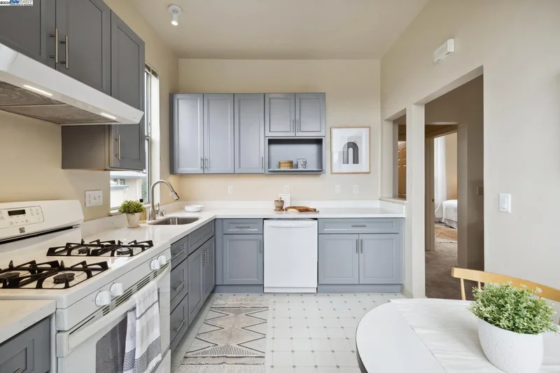 1820 3rd St, Alameda, California, United States. - Photo 9
