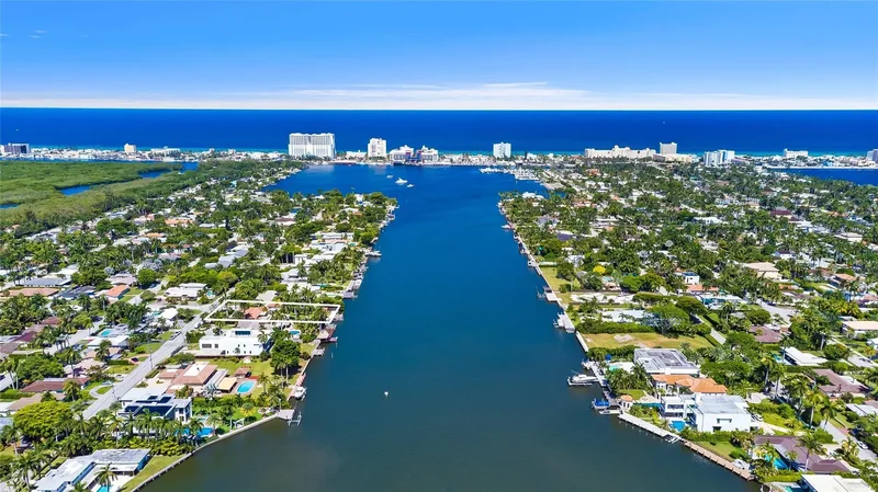 1100 N Northlake Dr, Hollywood, Florida, United States. - Photo 38