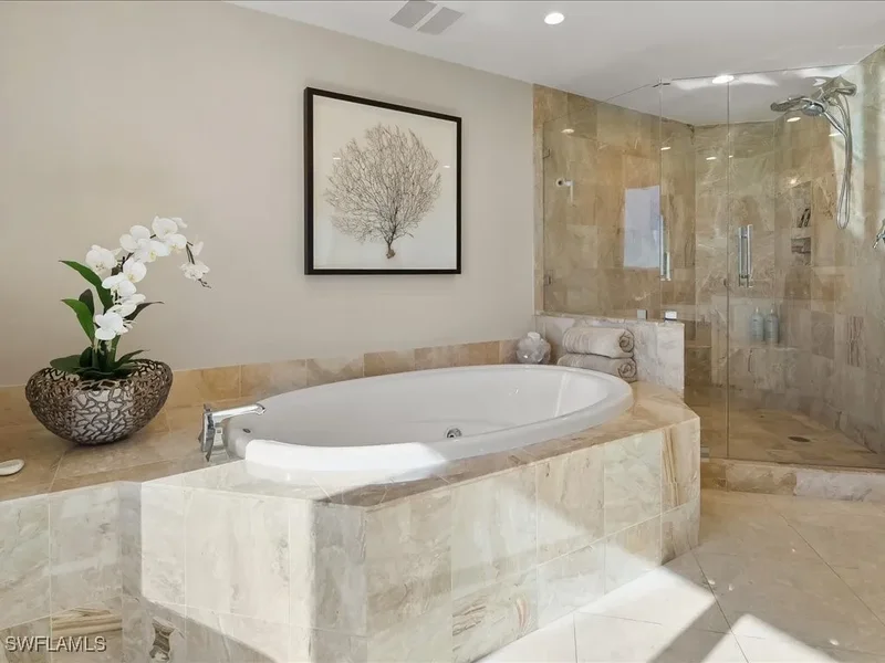 1050 Borghese Lane 806, Naples, Florida, United States. - Photo 26