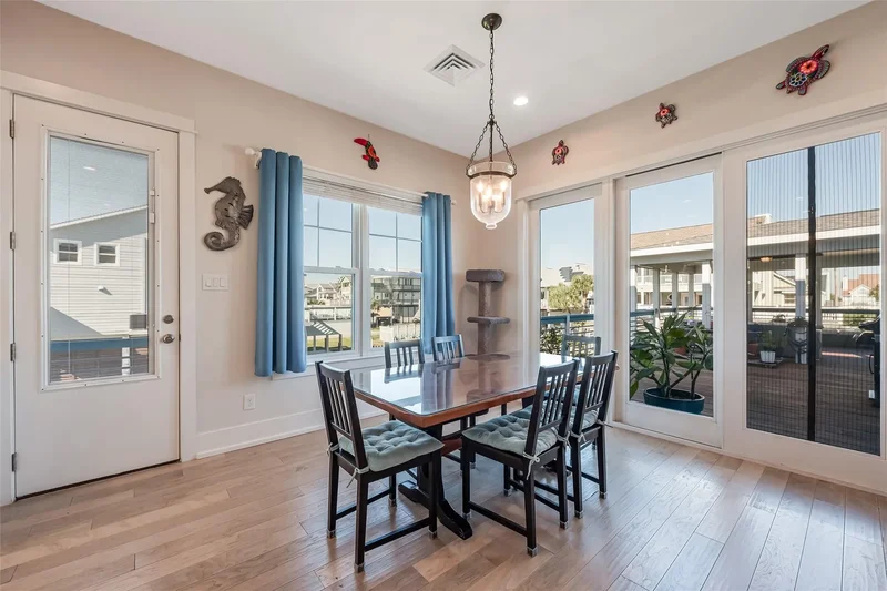 936 Long Reach Drive, Galveston, Texas, United States. - Photo 29