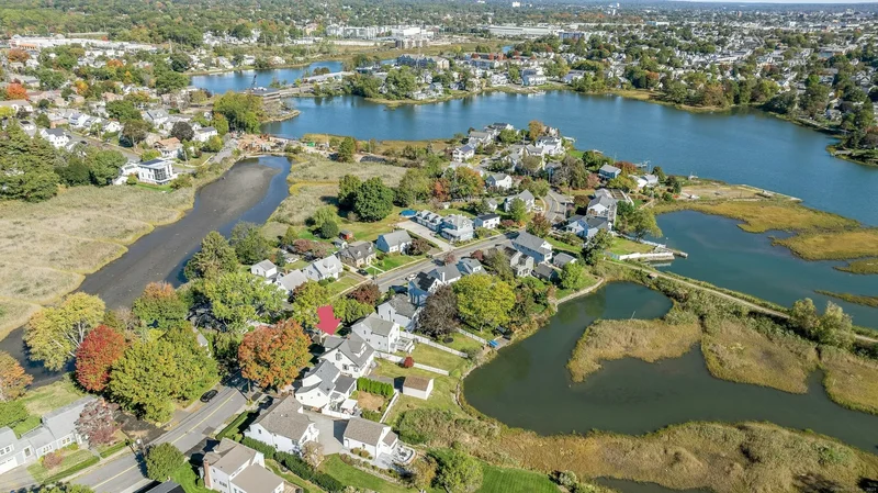 361 Riverside Drive, Fairfield, Connecticut, United States. - Photo 31