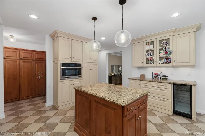 1059 Berkshire Road, Grosse Pointe Park, Michigan, United States. - Photo 17