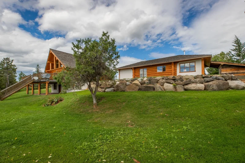 3872 S Cariboo 97 Highway, Lac la Hache, BC, V0K 1T0, CANADA, Lac la Hache, British Columbia, Canada. - Photo 20