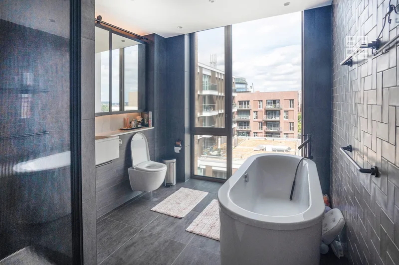 Radley House, Prince of Wales Drive, London, England, United Kingdom. - Photo 23