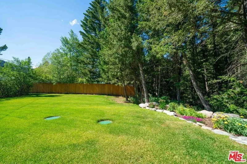 64050 Gallatin Road, Gallatin Gateway, Montana, United States. - Photo 43