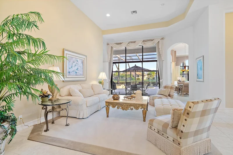 Single Family Residence in West Palm Beach