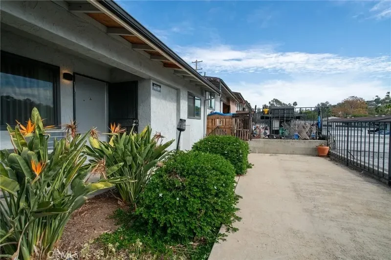 1010 Clearbrook Lane, Vista, California, United States. - Photo 14