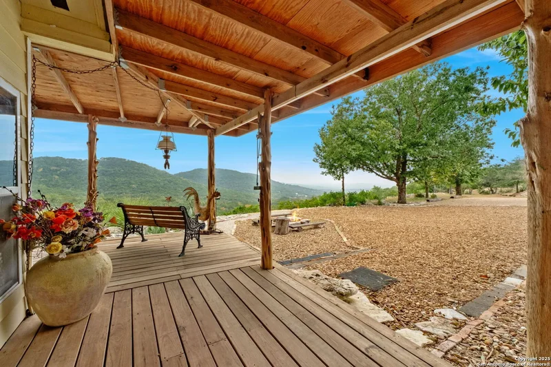 411 Valley View, Pipe Creek, Texas, United States. - Photo 14