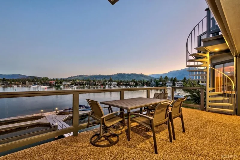 222 Beach Drive, South Lake Tahoe, CA, 96150, USA, South Lake Tahoe, California, United States. - Photo 9