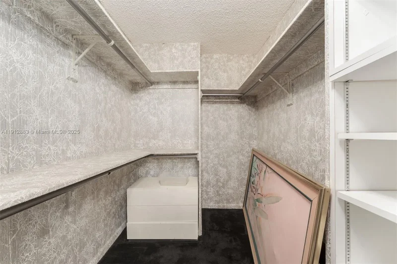 5500 Collins Ave 304, Miami Beach, Florida, United States. - Photo 19