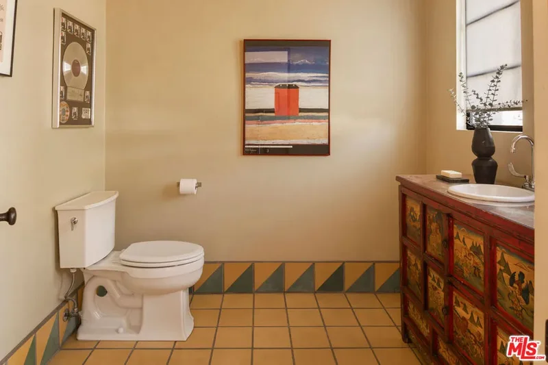 2890 Durand Drive, Los Angeles, California, United States. - Photo 29