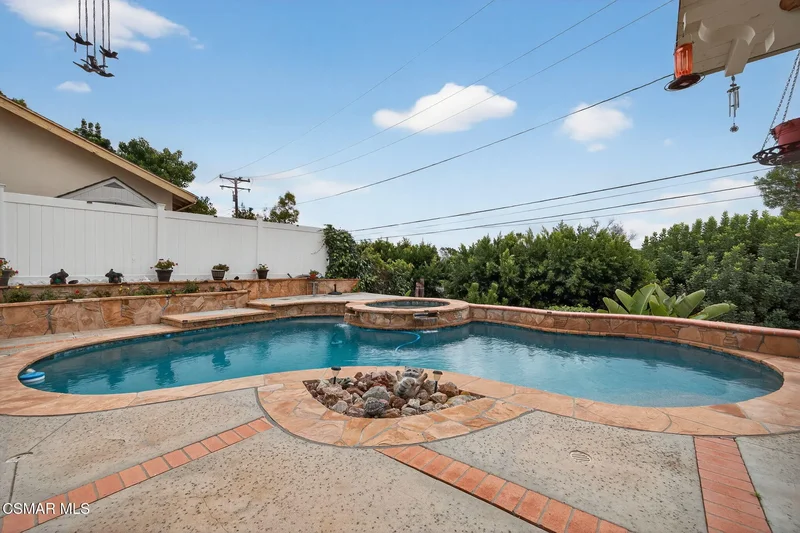 250 W Avenida De Las Flores, Thousand Oaks, CA 91360, Thousand Oaks, California, United States. - Photo 37
