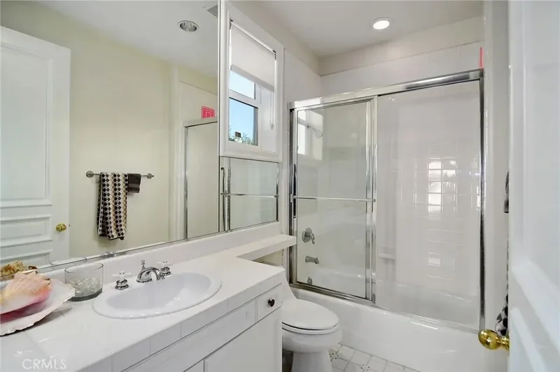 19134 Briarfield Way, Los Angeles, California, United States. - Photo 48
