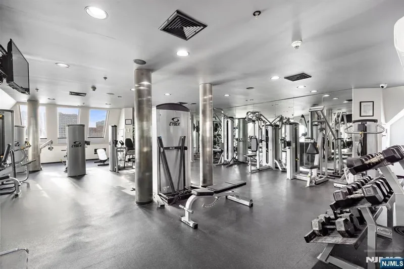 600 Harbor Boulevard 1079-81, Weehawken, NJ 07086, Weehawken, New Jersey, United States. - Photo 35