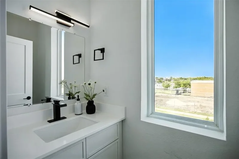 312 N Lancaster Avenue Bldg 1, Dallas, Texas, United States. - Photo 24