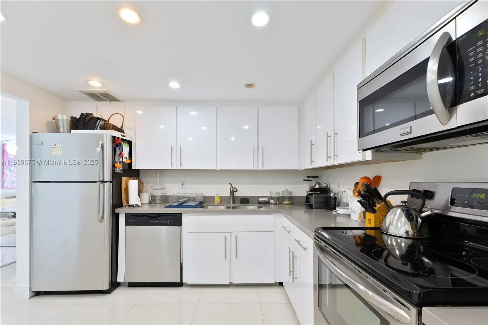 9801 Collins Ave 20V, Bal Harbour, Florida, United States. - Photo 17