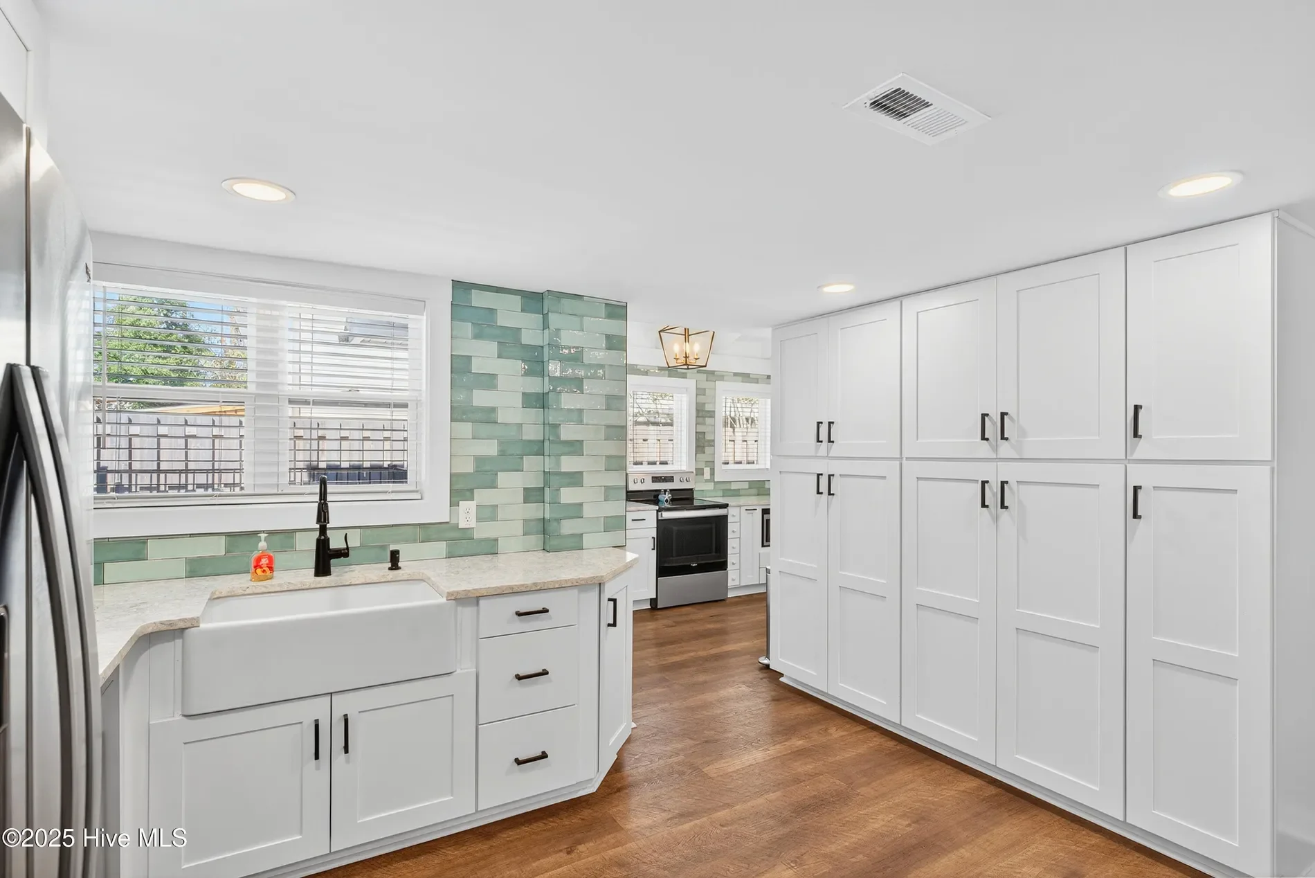 105 SE 53rd Street, Oak Island, North Carolina, United States. - Photo 11