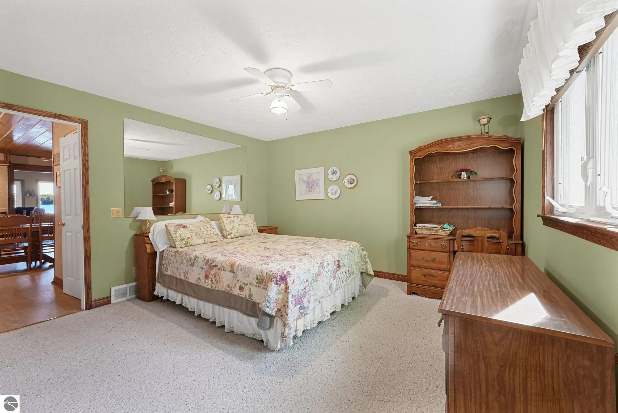 Gallery photo 10