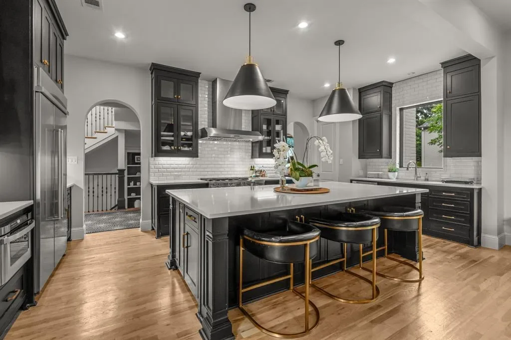 2413 Lofton Terrace, Fort Worth, Texas, United States. - Photo 12