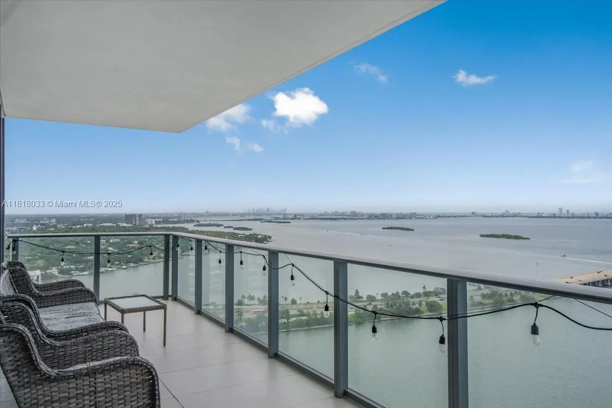 3131 NE 7th Ave 3306, Miami, Florida, United States. - Photo 43