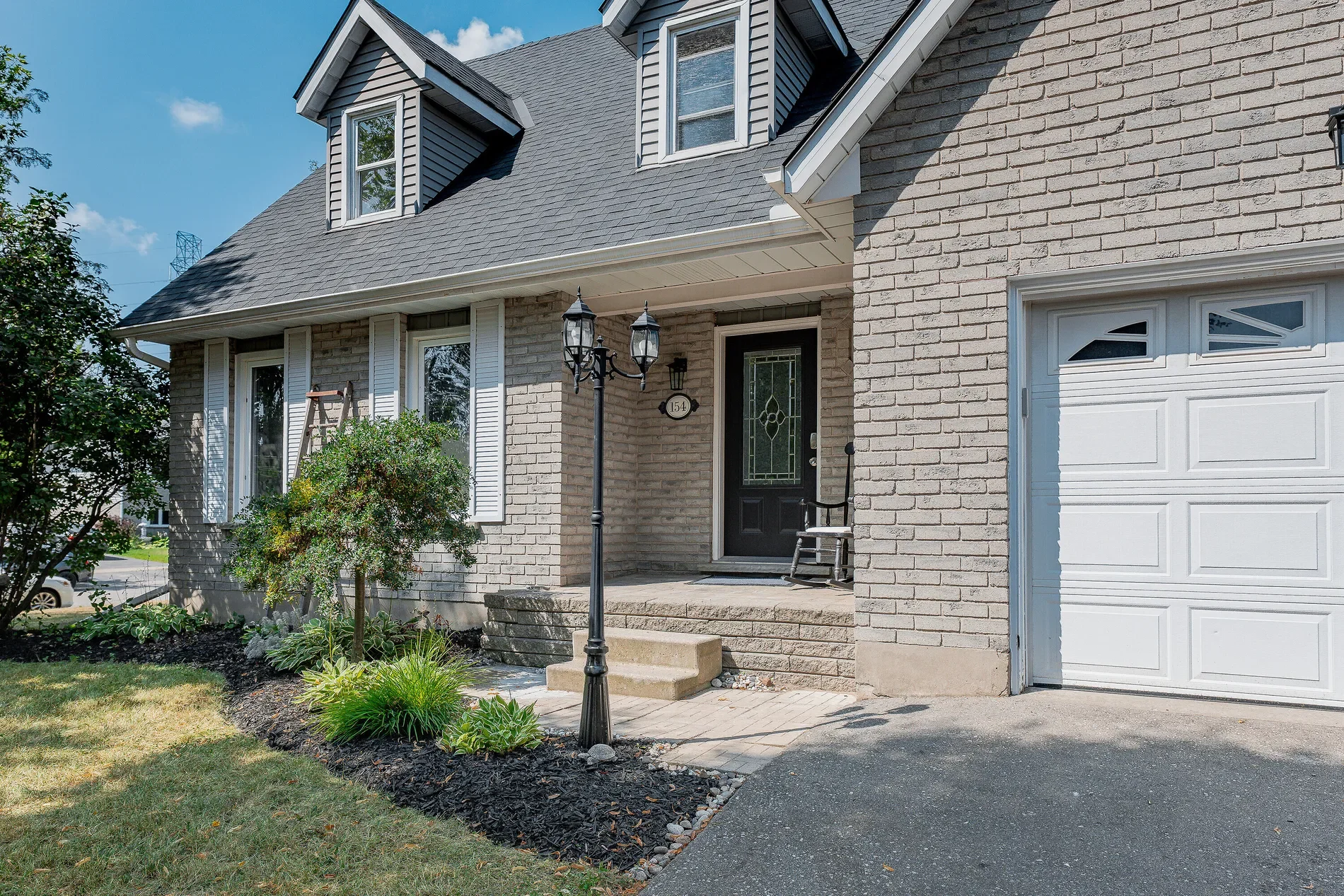 Exterior photo 3