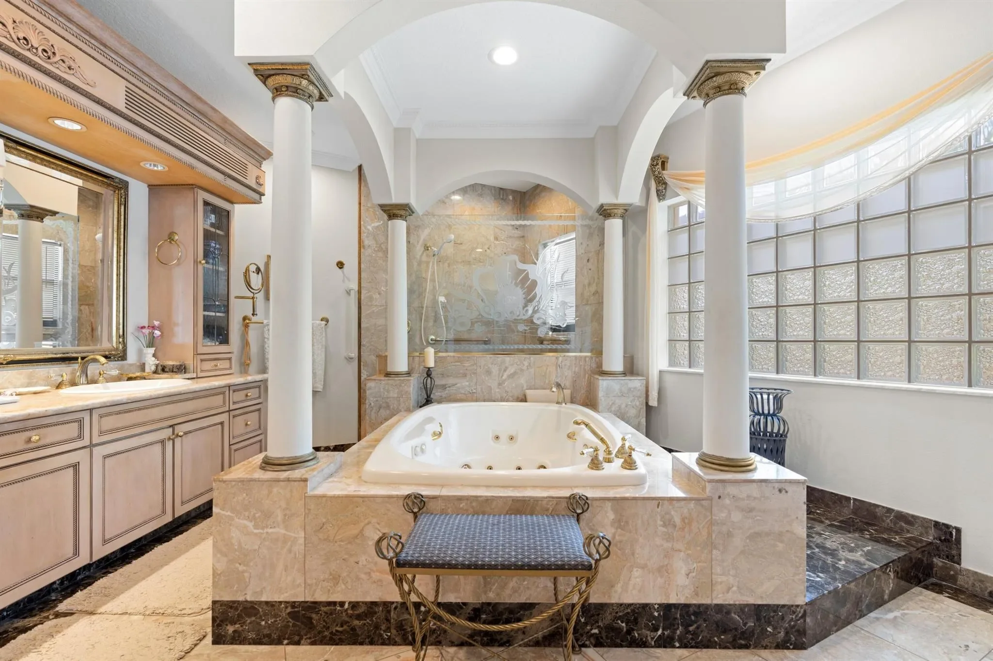 1010 Pine Point Road, Riviera Beach, Florida, United States. - Photo 48