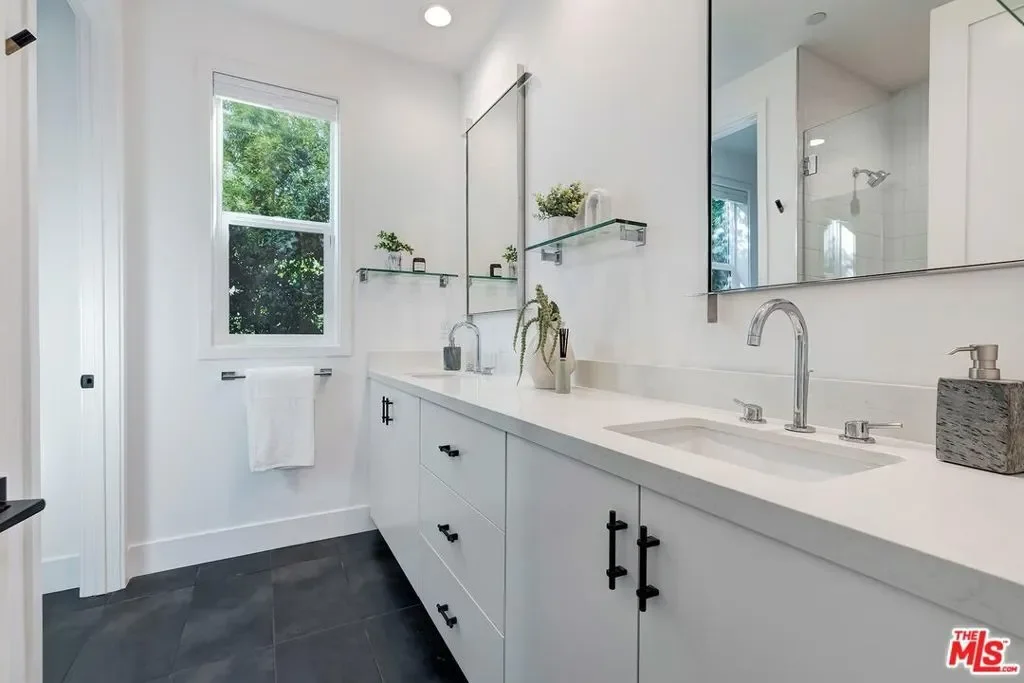 1467 Cardiff Avenue, Los Angeles, California, United States. - Photo 13