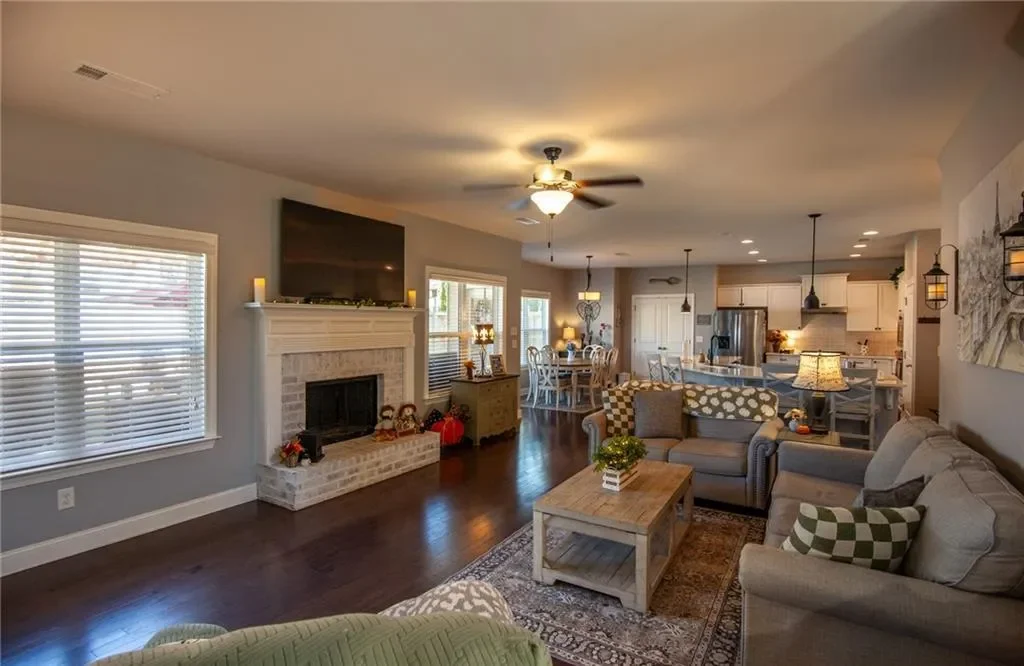 209 LAKESTONE Parkway, Woodstock, Georgia, United States. - Photo 9