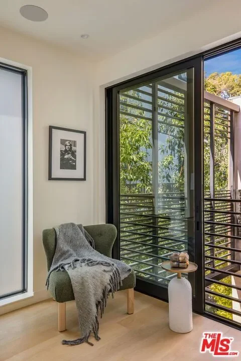 929 Hilldale, Altadena, California, United States. - Photo 6