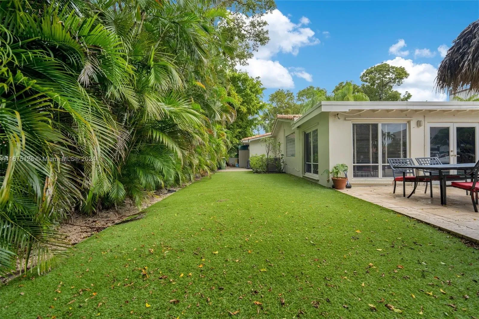 13240 Coronado Ln, North Miami Beach, Florida, United States. - Photo 4