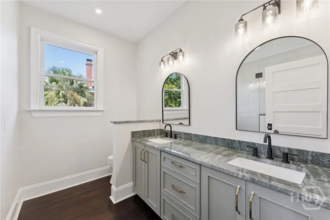 111 E 49th Street, Savannah, Georgia, United States. - Photo 35