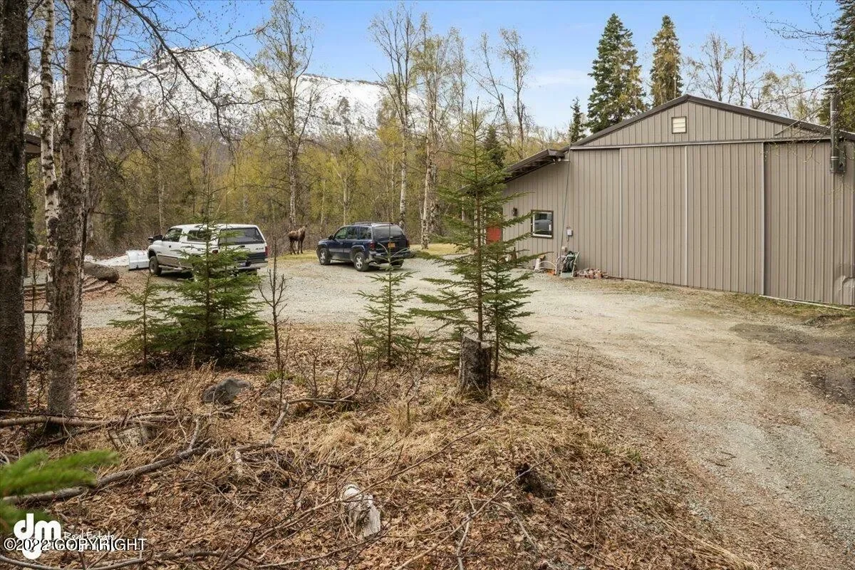 Exterior photo 9