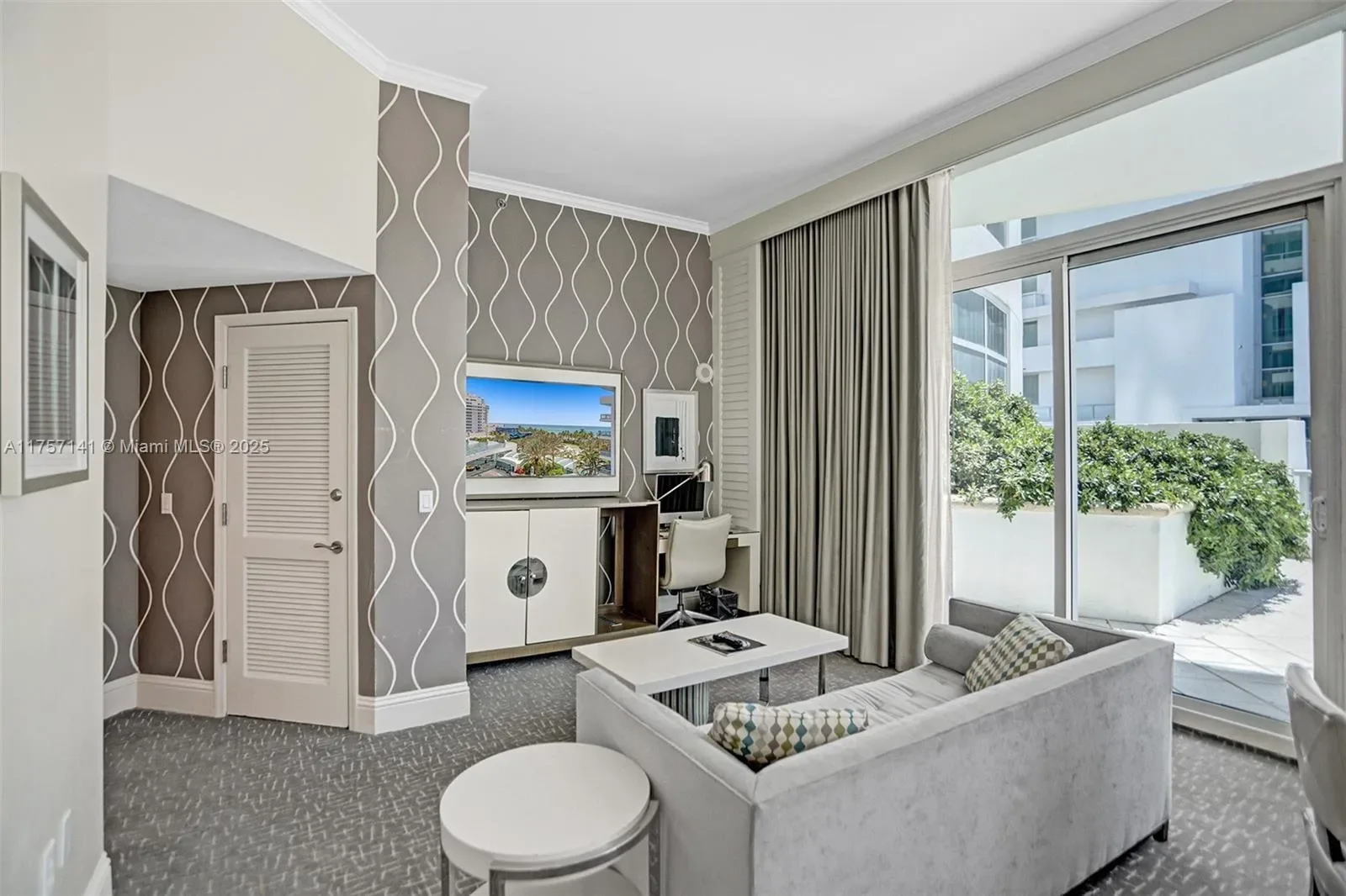 4401 Collins Ave 702/704, Miami Beach, Florida, United States. - Photo 10