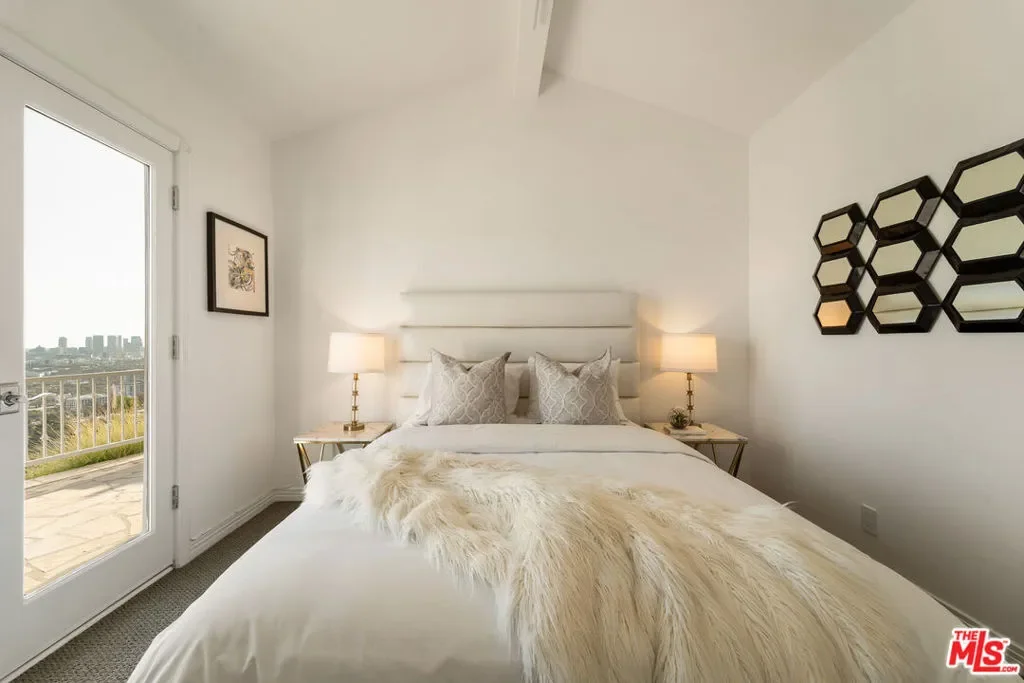 8527 Hedges Way, Los Angeles, California, United States. - Photo 19