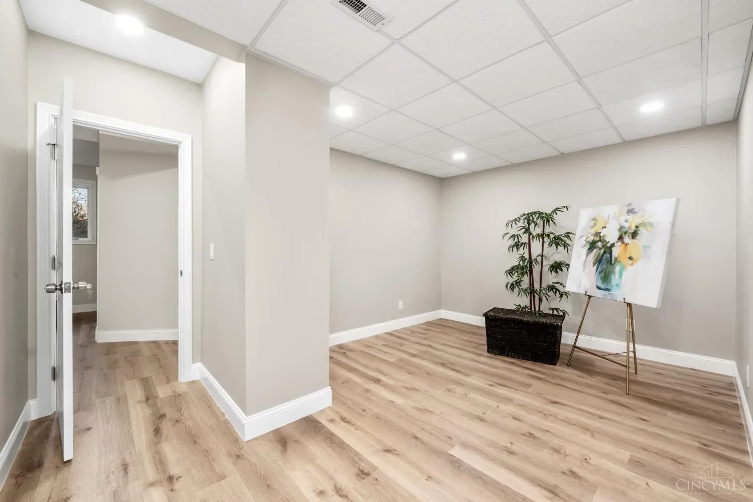 5760 Kugler Mill Road, Sycamore Twp, OH 45236, Cincinnati, Ohio, United States. - Photo 19