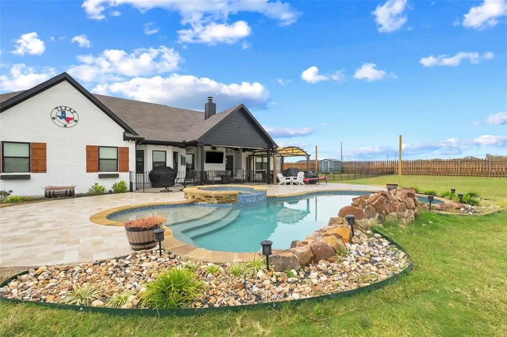 1195 Hog Town Road, Collinsville, Texas, United States. - Photo 23