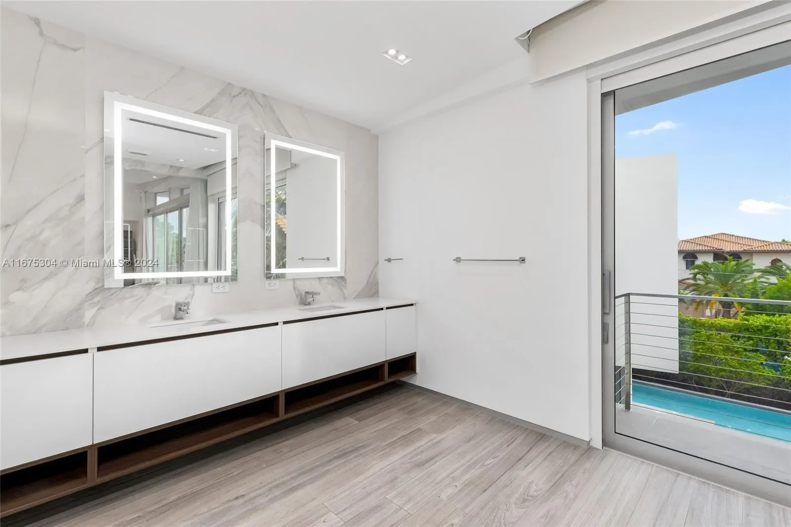 65 S Hibiscus Dr, Miami Beach, Florida, United States. - Photo 11