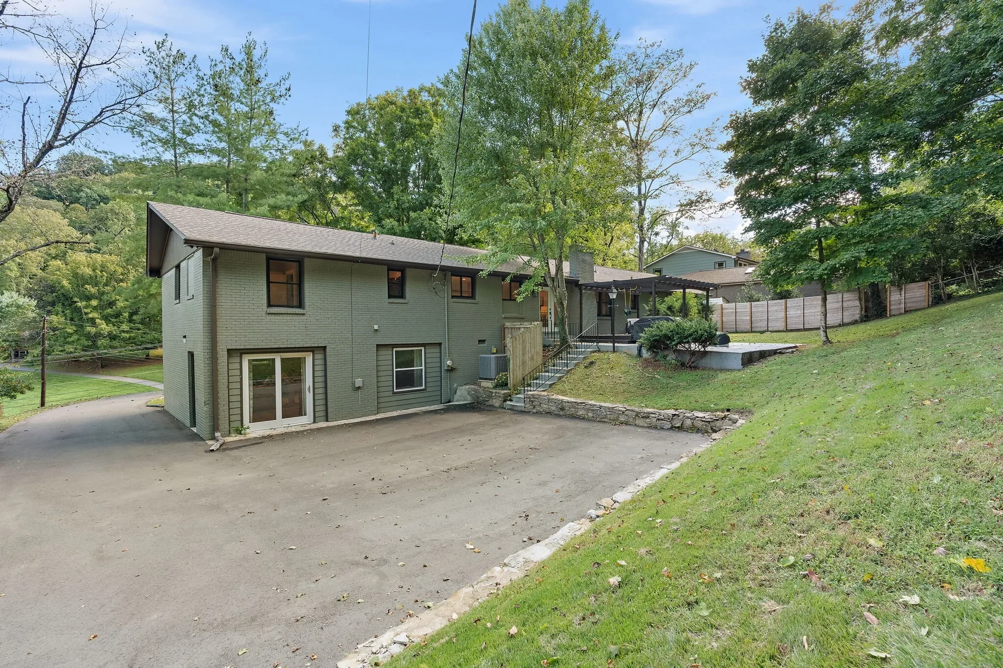 755 Rodney Dr , Nashville, TN 37205, Nashville, Tennessee, United States. - Photo 29